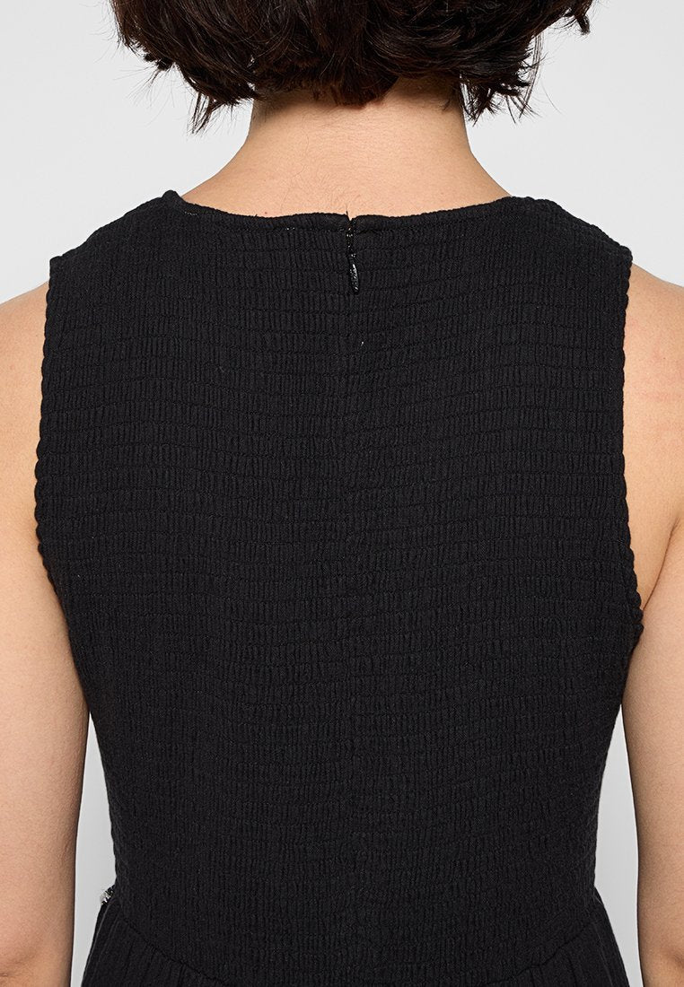 DKNY