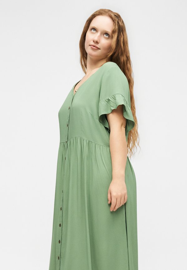 Vero Moda Curve VMCBELLA V NECK CALF DRESS