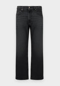 Schwarze Straight-Leg-Jeans mit frontalem Knopf- und Reißverschluss, fünf Taschen und dezentem verwaschenem Detail an Oberschenkeln und Knien.
