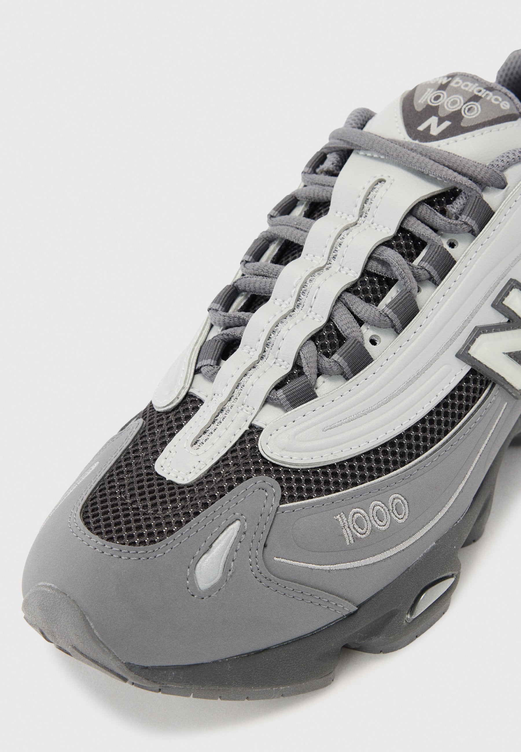 New Balance M1000 UNISEX