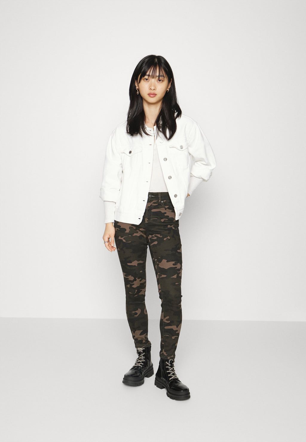 ONLNINE ESTER PANTS Media 2
