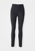 Schwarze Leggings mit hoher Taille, versehen mit einem strukturierten, wirbelnden Muster und einem glatten Material, das für Komfort und Flexibilität entworfen wurde.