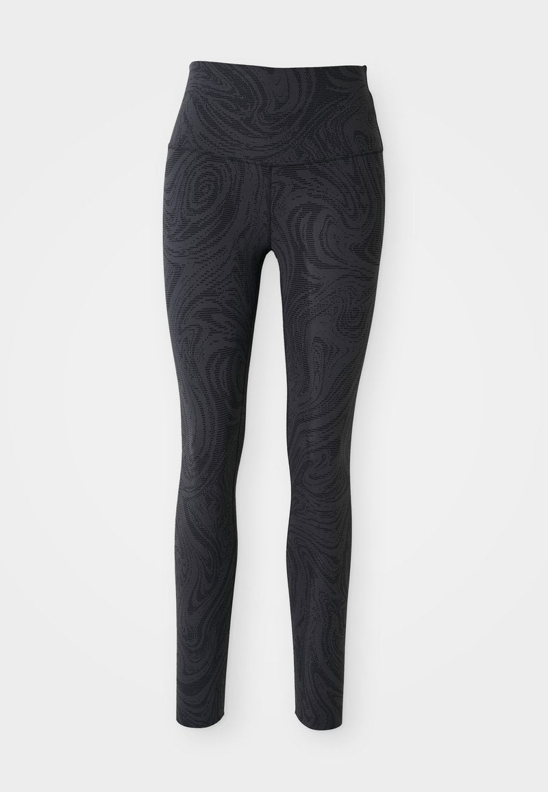 Schwarze Leggings mit hoher Taille, versehen mit einem strukturierten, wirbelnden Muster und einem glatten Material, das für Komfort und Flexibilität entworfen wurde.