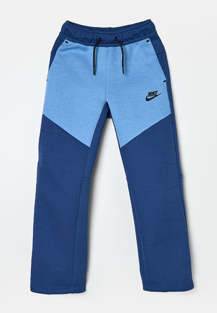 Nike Sportswear