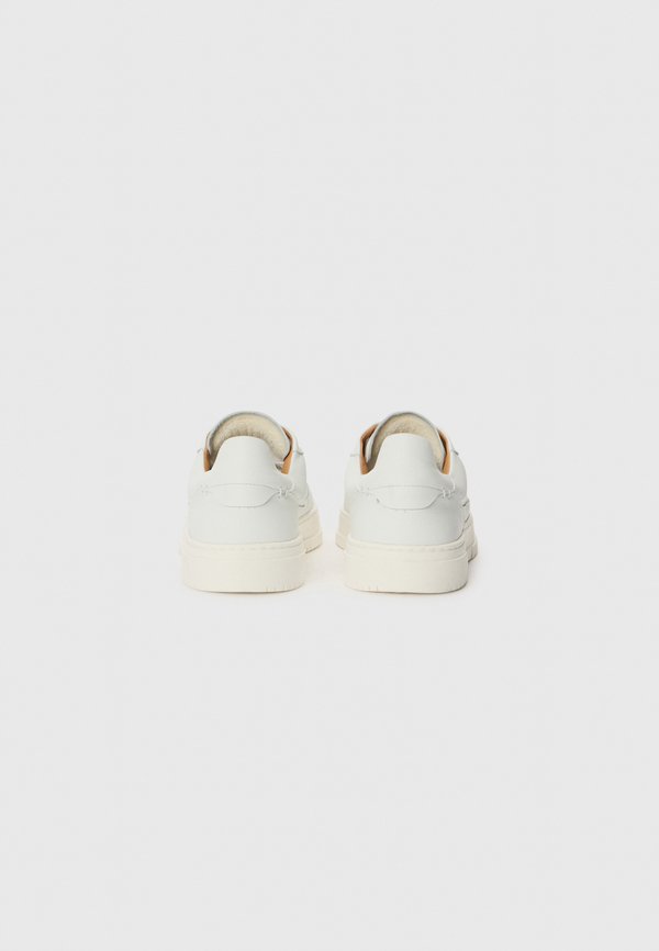 Steve Madden CLIFF