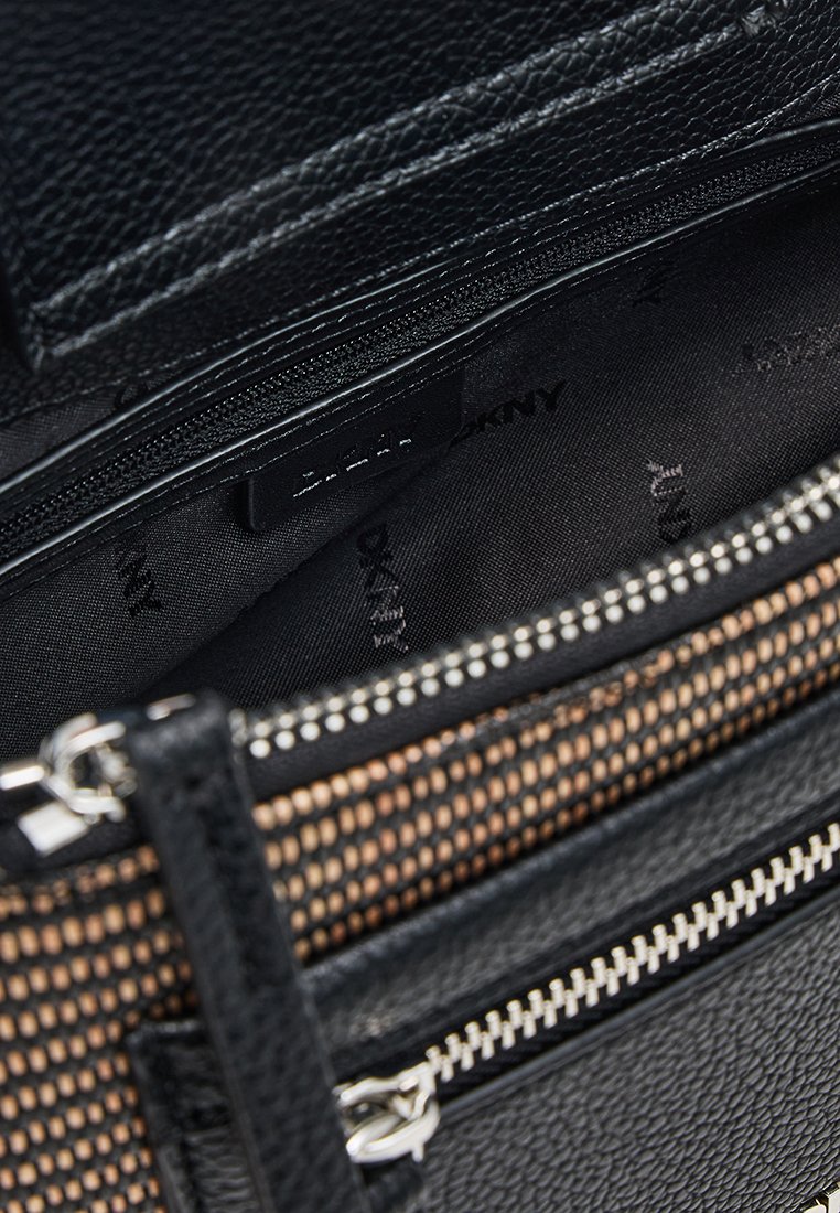 DKNY RADLEY