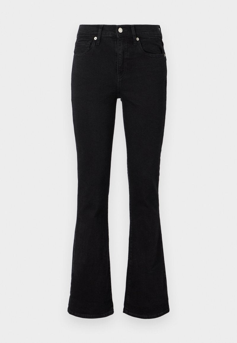 Schwarze Schlagjeans aus Denim, mit einem mittelhohen Bund, Fronttaschen und Knopfverschluss. Glatte Textur mit minimalen Nähten.