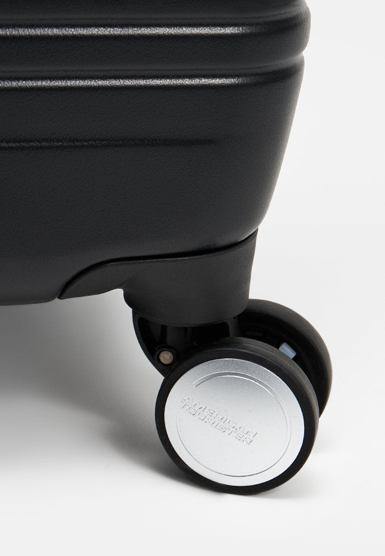 American Tourister SPINNER