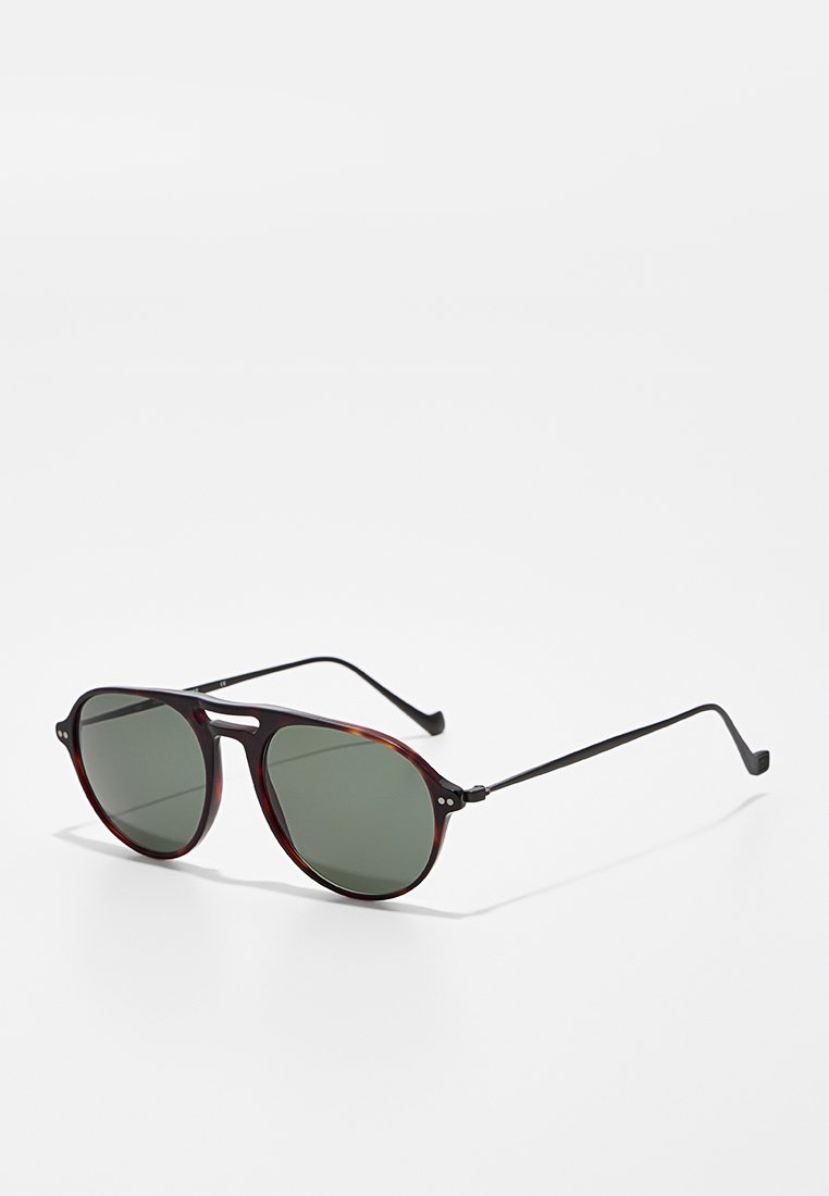 Hackett London