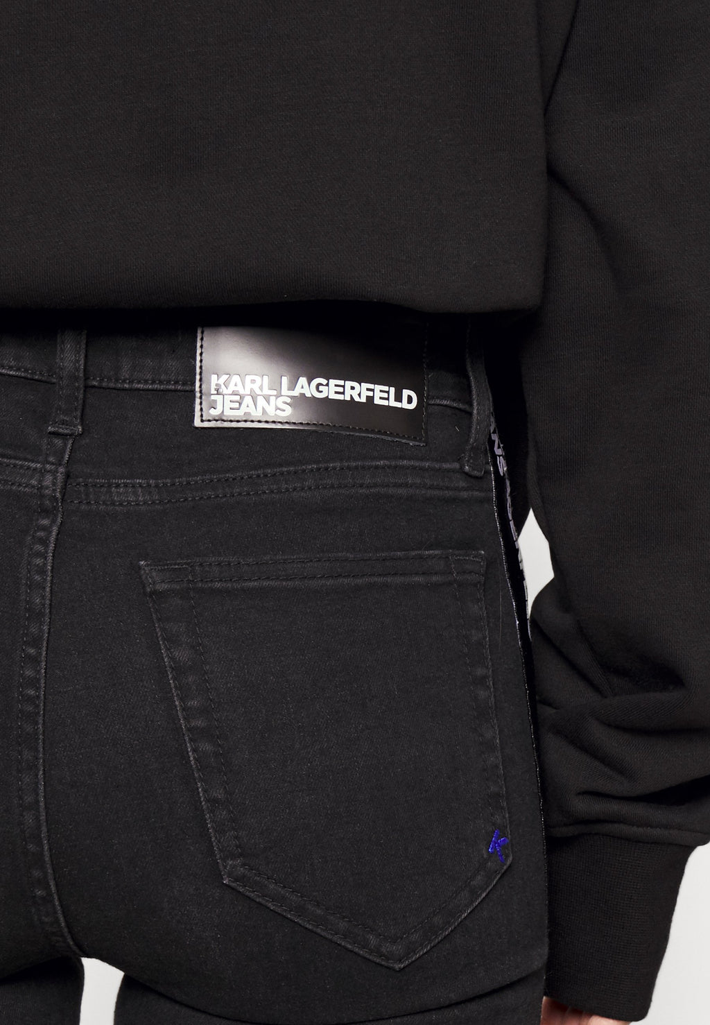 SKINNY LOGO Media 6
