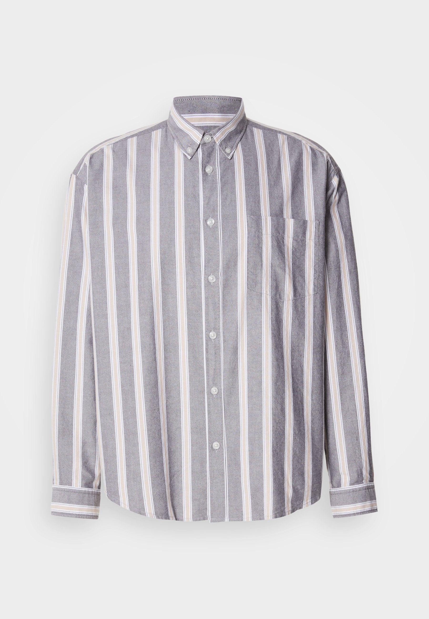 Gestreifte Button-Up-Bluse in Grau mit hellen Streifen. Verfügt über einen Kragen, eine Brusttasche und lange Ärmel mit Knopfmanschetten.