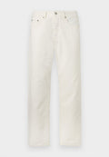 Off-white Jeans mit geradem Bein, fünf Taschen, Knopfverschluss und Gürtelschlaufen, flach auf weißem Hintergrund dargestellt.