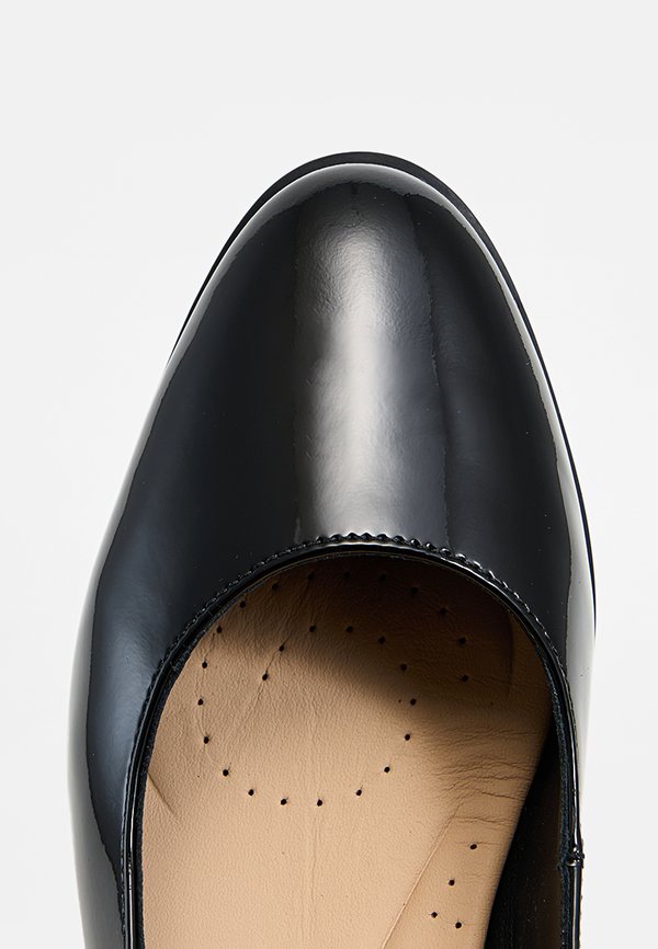 Clarks FREVA55
