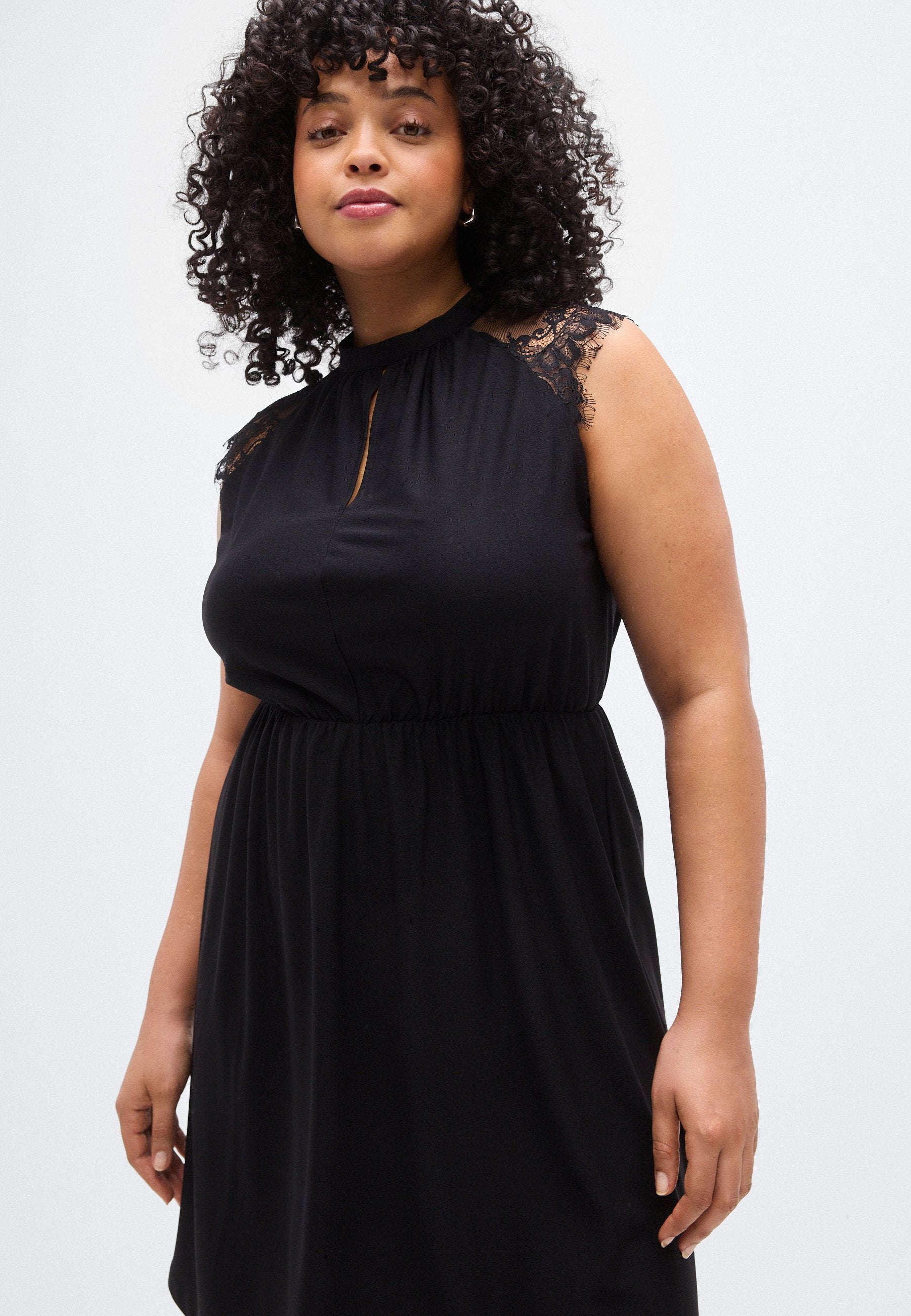 Vero Moda Curve VMCMILLA DRESS