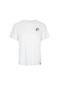 Weißes Baumwoll-T-Shirt mit kurzen Ärmeln, rundem Ausschnitt und einem kleinen braunen Grafiklogo auf der linken Brustseite. Weiches Material und normale Passform.