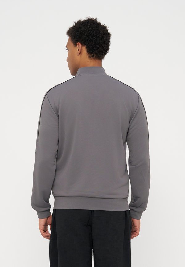 EA7 Emporio Armani