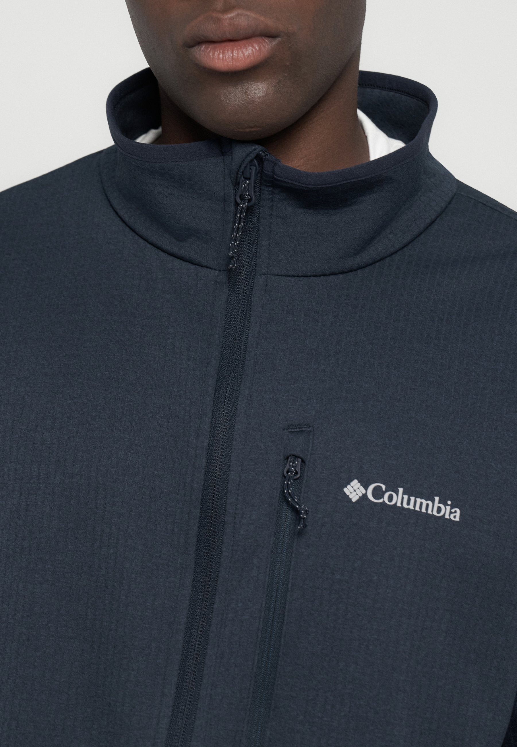 Columbia ESSENTIAL HIKE™