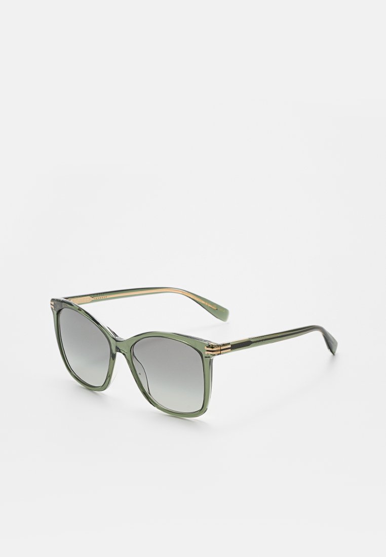 MARC JACOBS