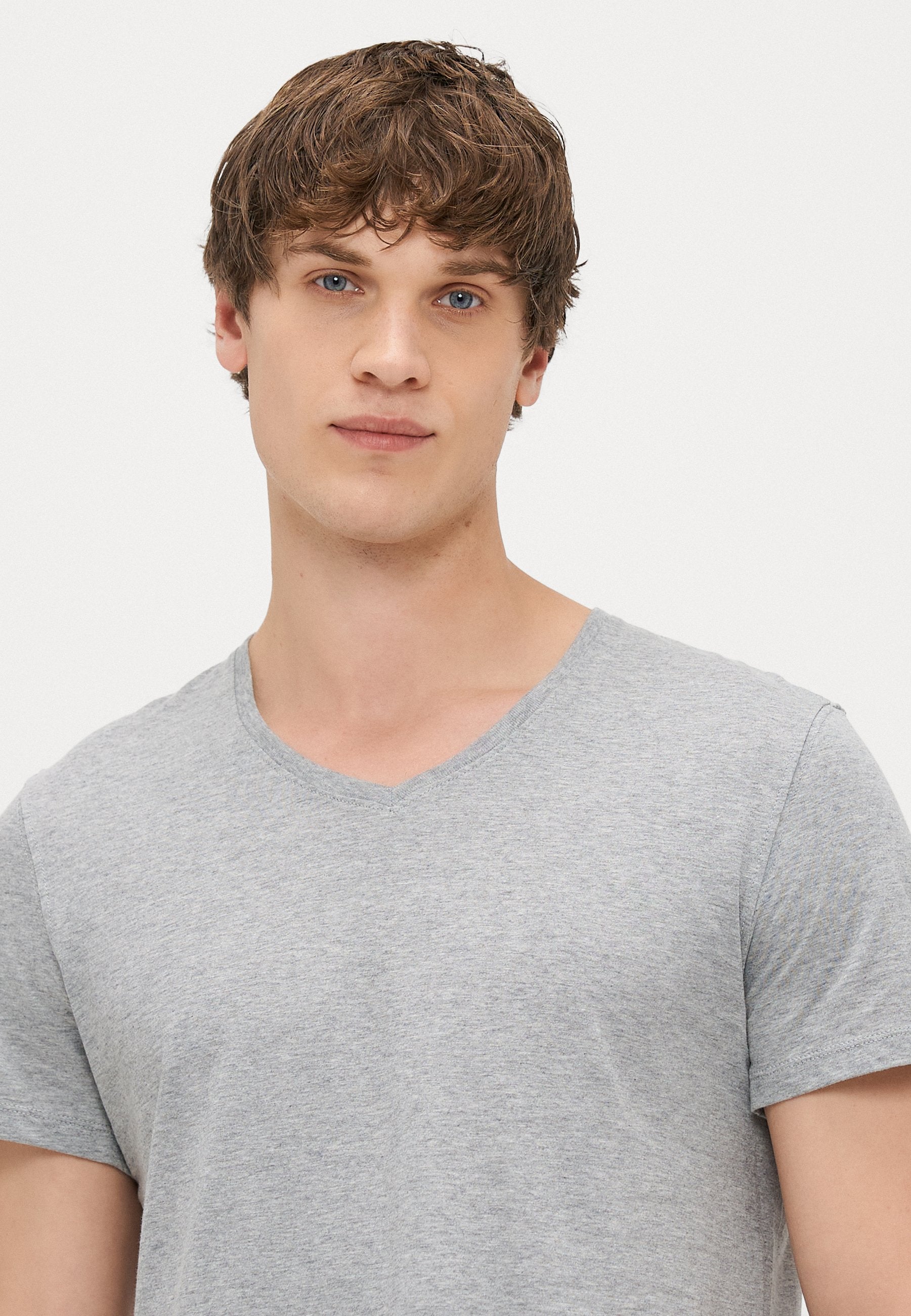 GAP V NECK 3 PACK