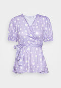 IN THE STYLE CHARLOTTE GREEDY LILAC FLORAL PUFF SLEEVE FIXED WRAP TOP