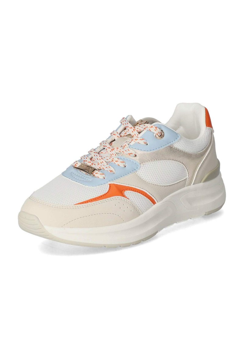 Sneaker mit einer Mischung aus beigem Mesh, hellblauen Akzenten, orangefarbenen Details und strukturiertem Leder, mit gemusterten Schnürsenkeln und einer gepolsterten Sohle.