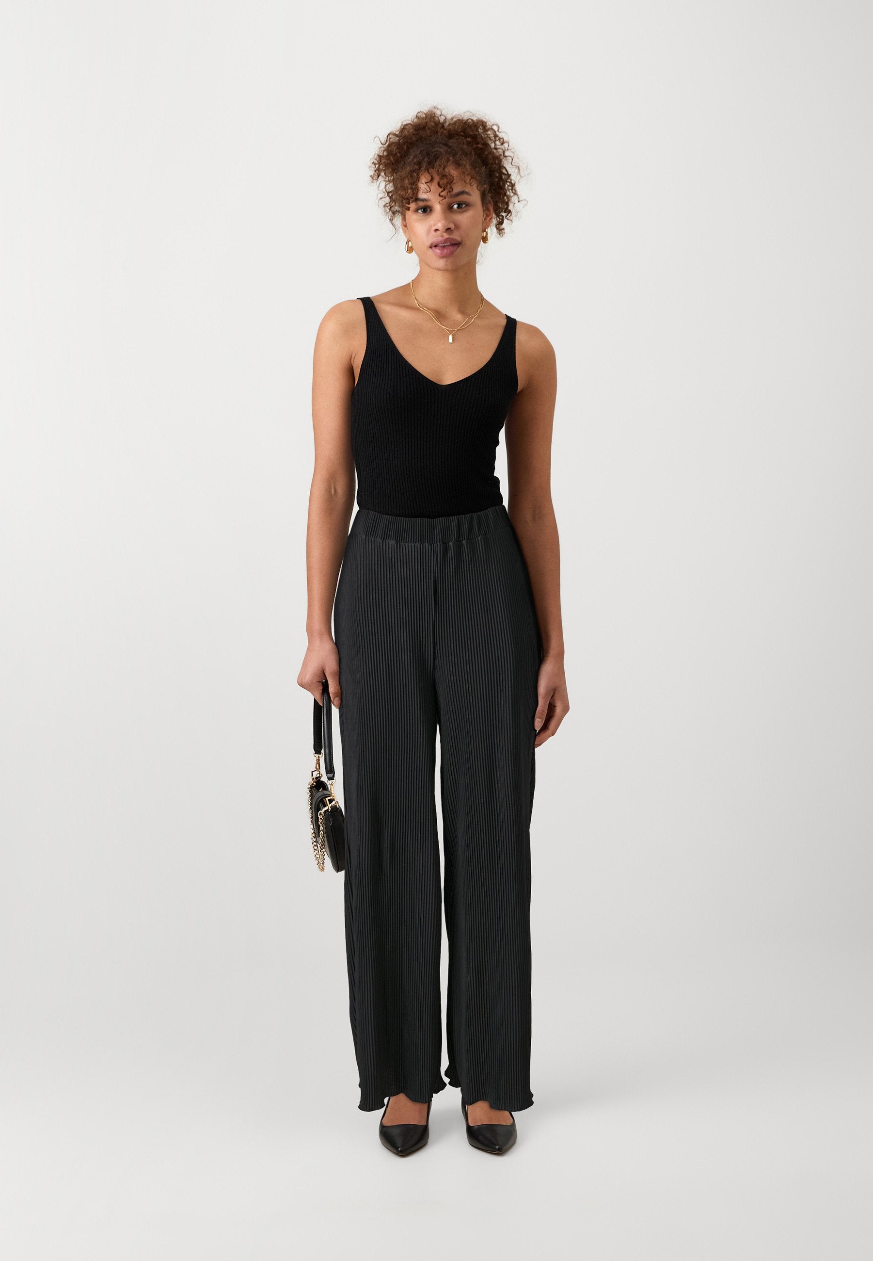 ONLKALYA PLISSE CULOTTE PANT  Media 2