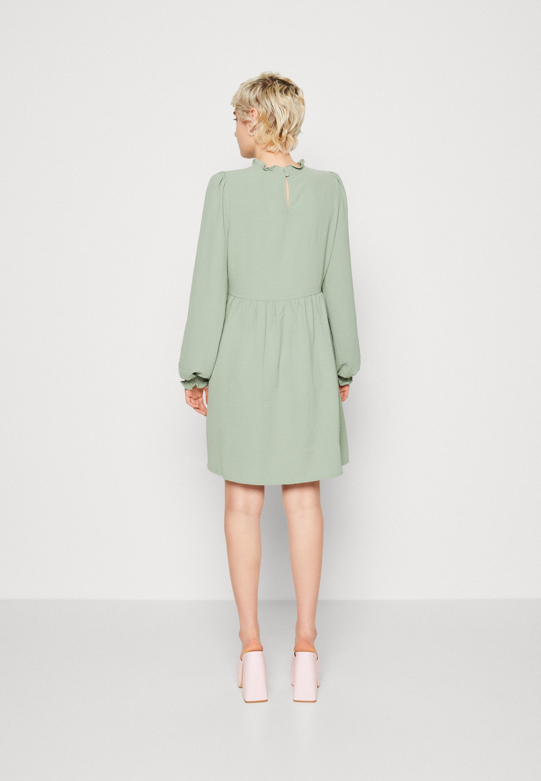 ONLMETTE HIGHNECK DRESS Media 4