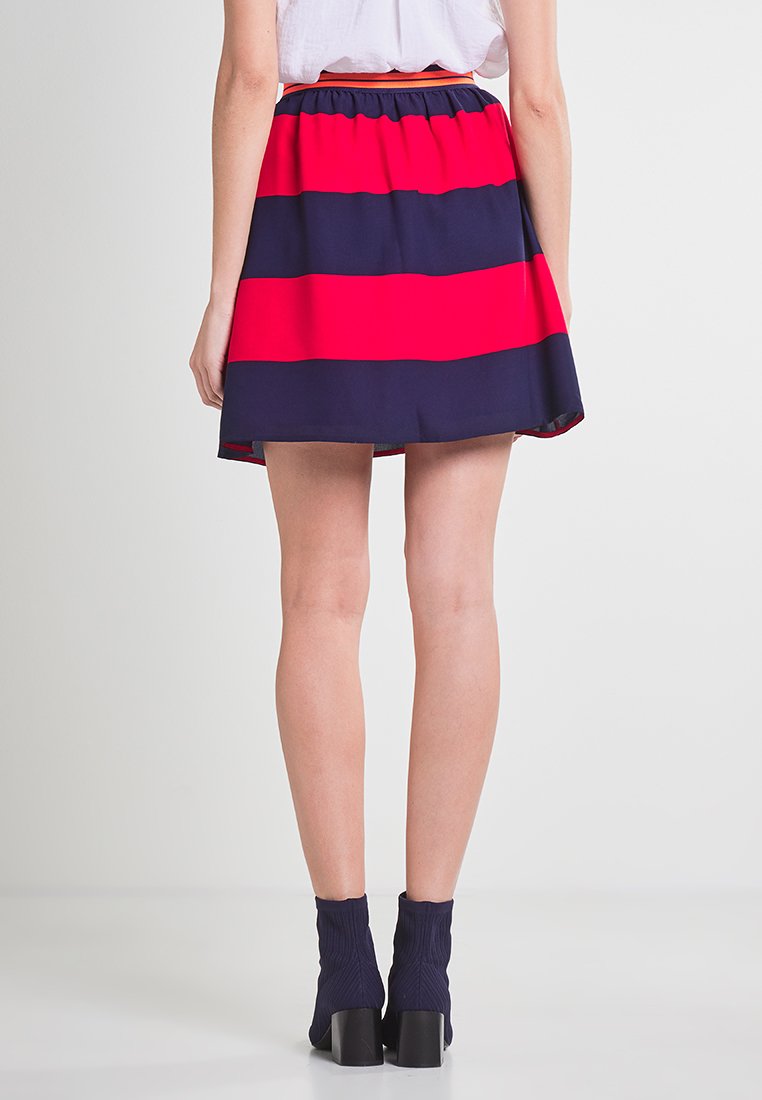 Armani Exchange Minirock Media 3