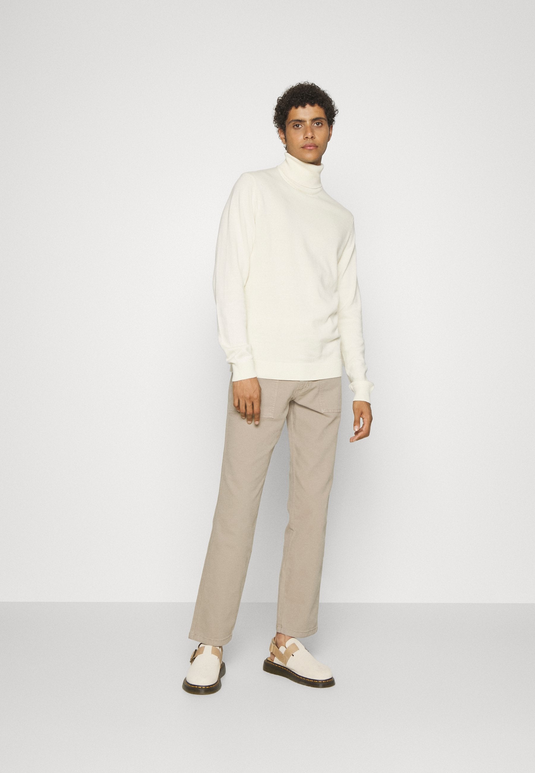 ONSEDGE FREE LOOSE PANT Media 2