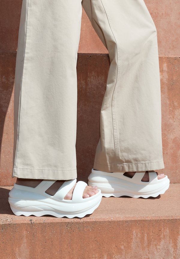 Crocs MEGA CRUSH