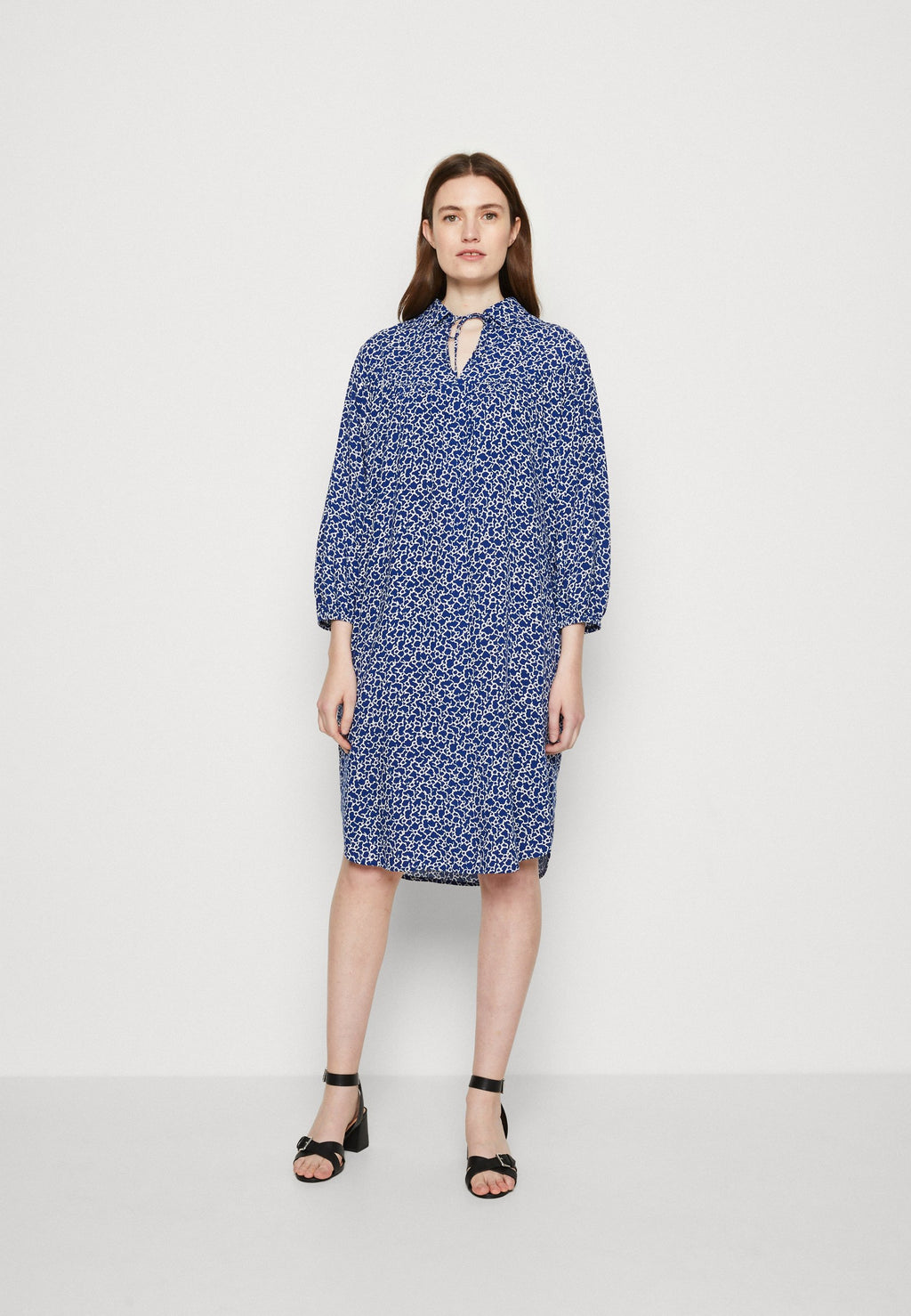 DRESS MIDI  Media 3