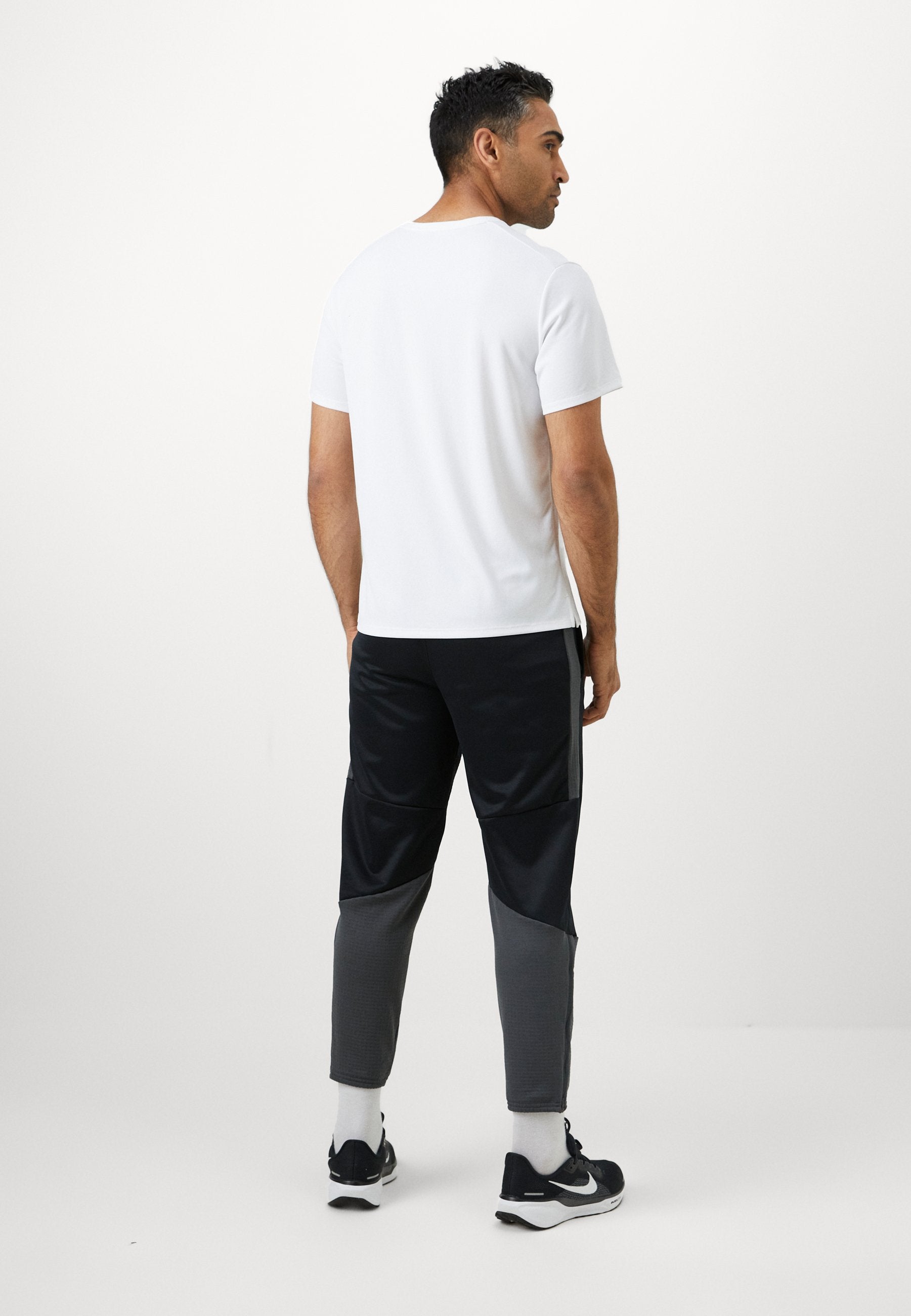 Nike Performance