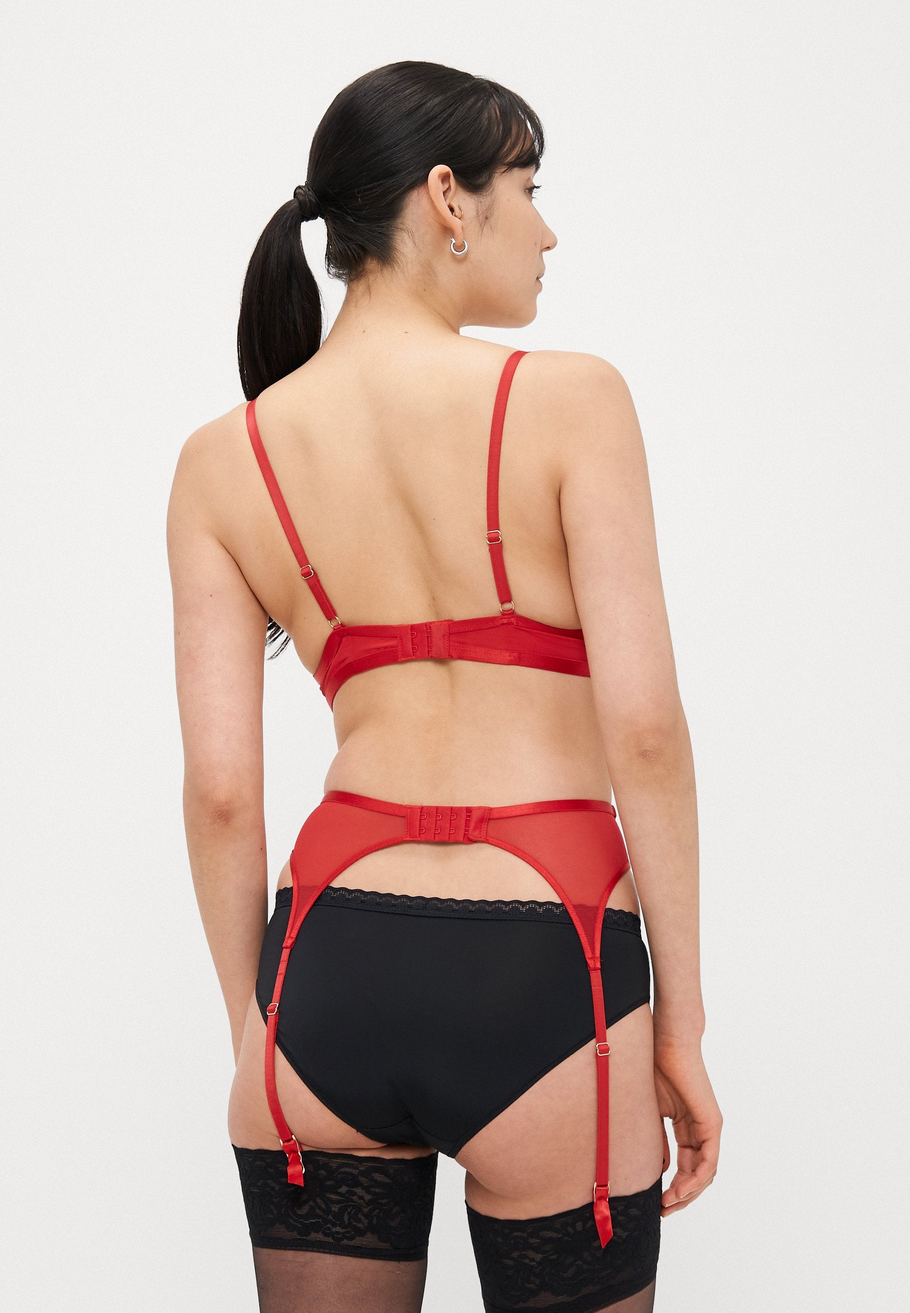 Ann Summers DESIRING DECADENCE SUSPENDER BELT