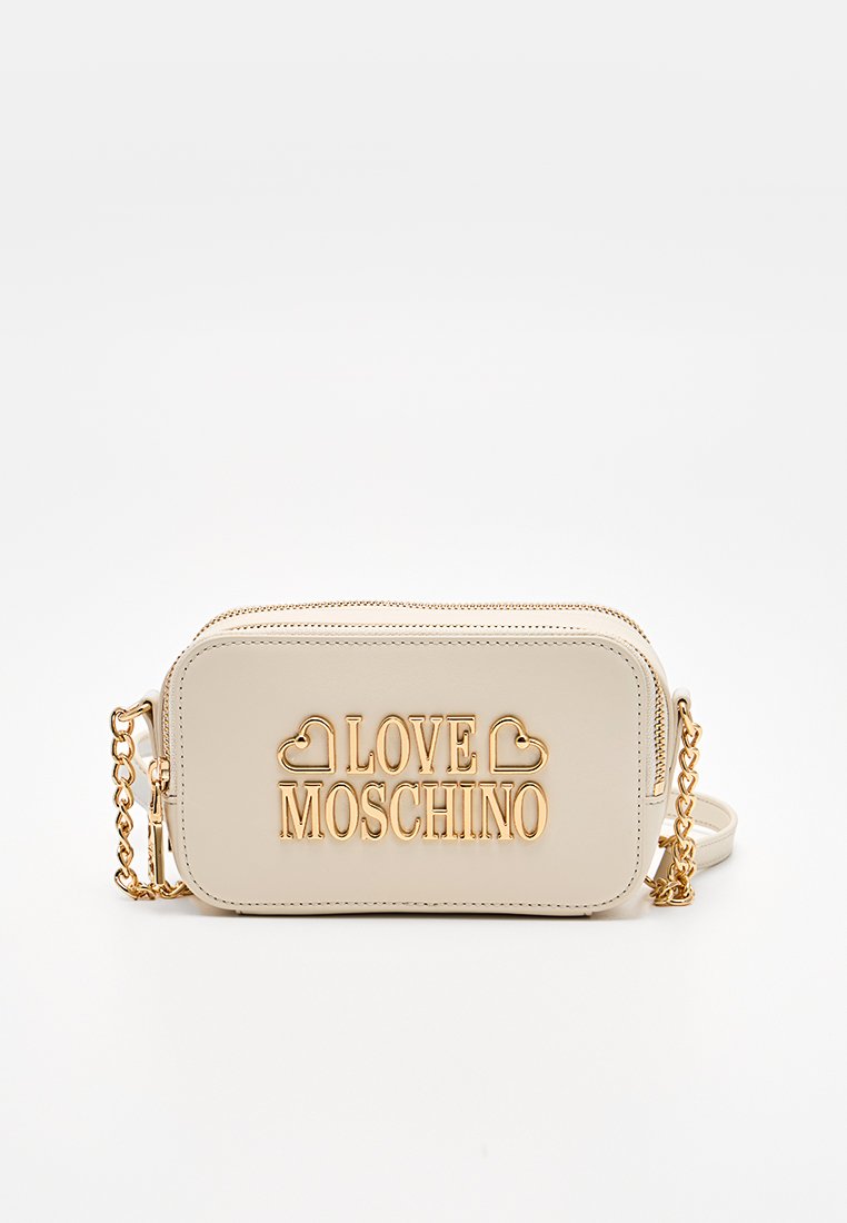 Love Moschino