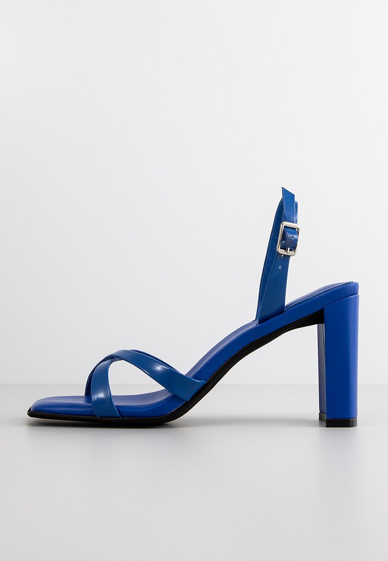 Jeffrey Campbell EMERGE