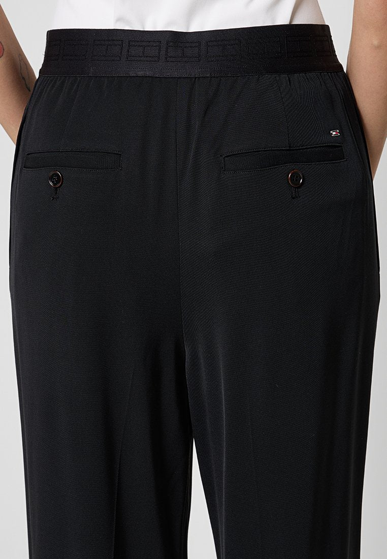 OVERSIZED Media 5