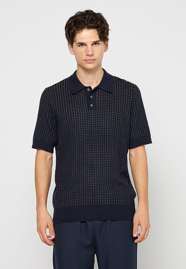 Lyle & Scott GRID