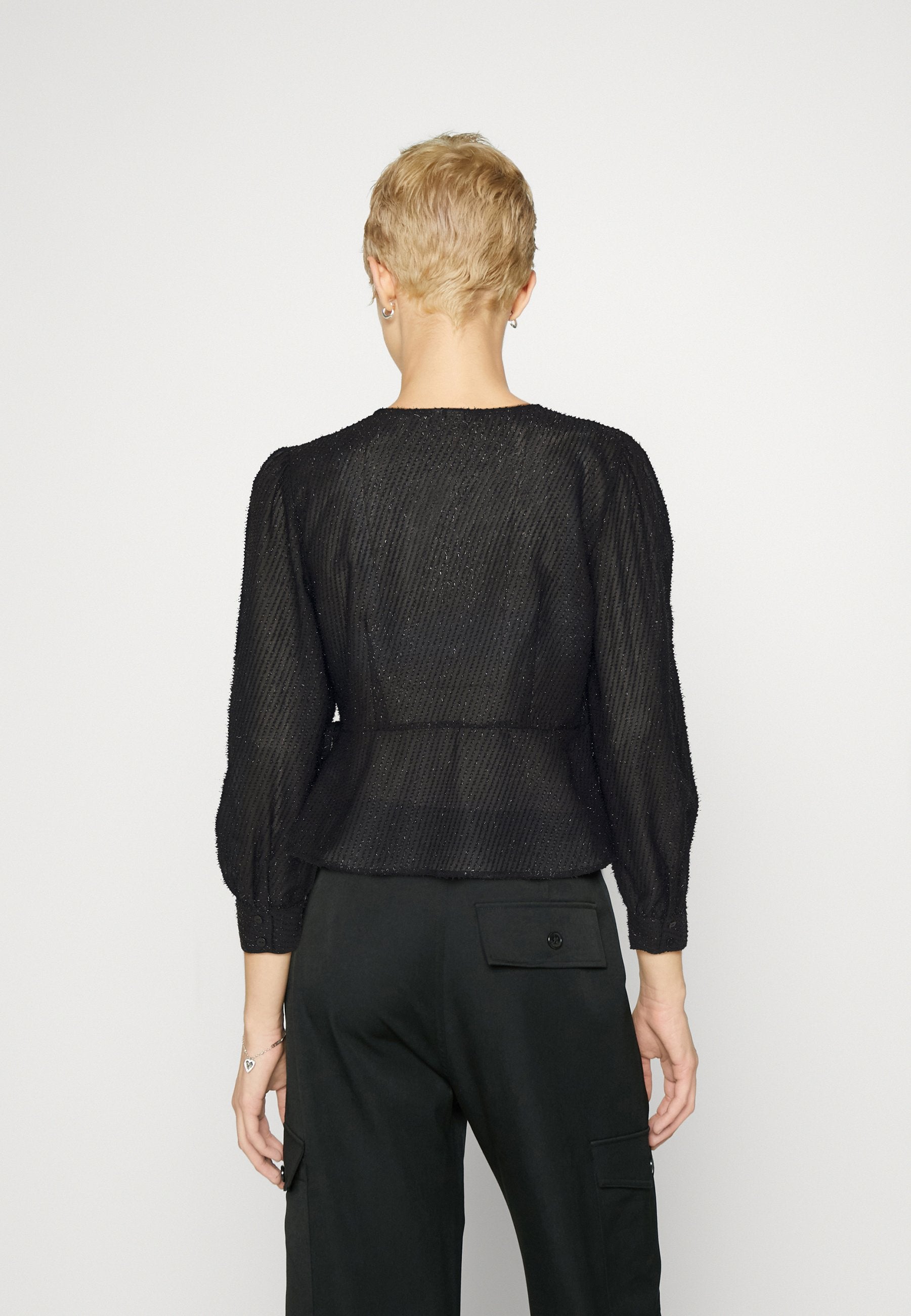ONLZOE GLITTER WRAP Media 4