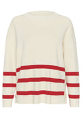 Cremefarbener Pullover mit drei roten horizontalen Streifen, geripptem Ausschnitt und Knopfakzenten an den Seiten. Weicher Strickstoff.