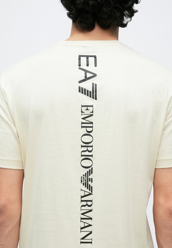 EA7 Emporio Armani TRAIN LOGO SERIES TEE EXTENDED LOGO  UNISEX