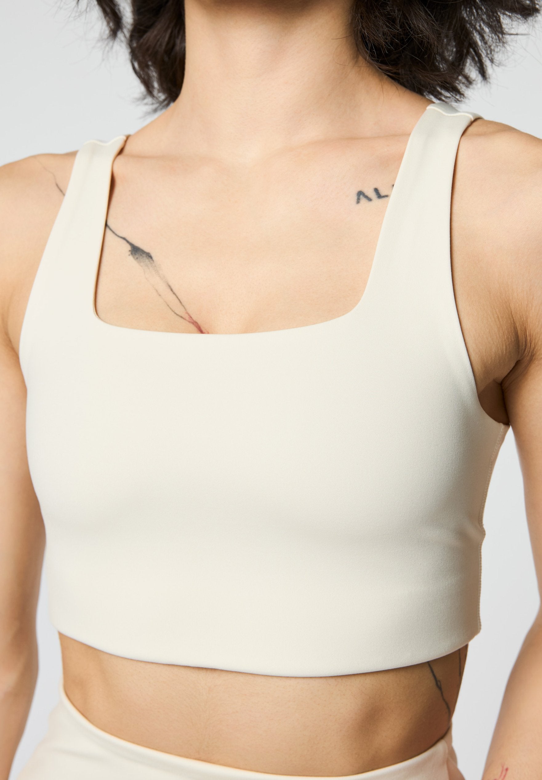 Girlfriend Collective TOMMY SQUARE NECK