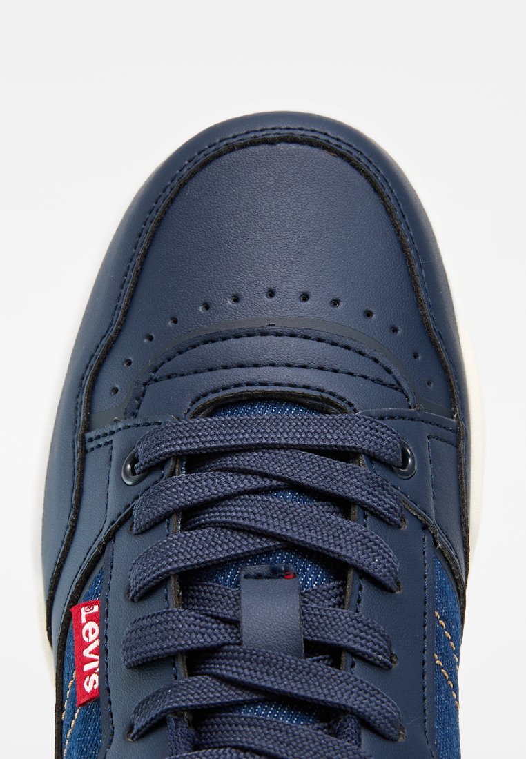 Levi's® JOHN SR