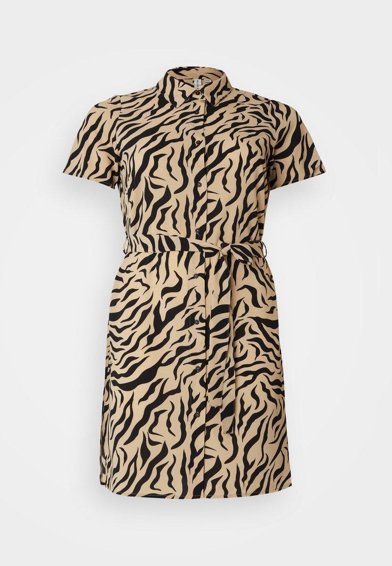 Beiges Hemdkleid mit einem schwarzen Tigermuster, kurzen Ärmeln, durchgehender Knopfleiste und einem passenden Stoffgürtel. Glatte Textur.
