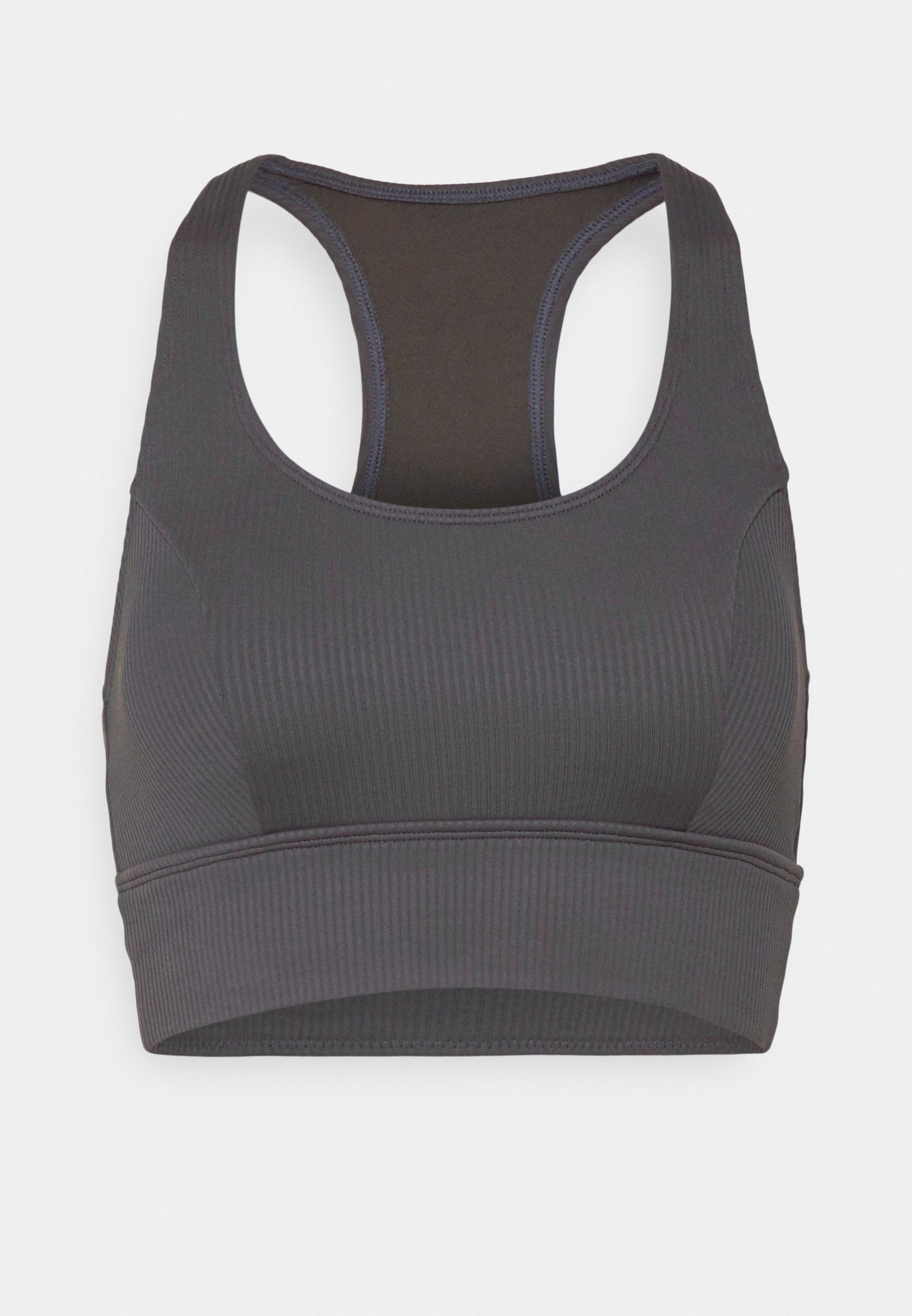 Dunkelgrauer Sport-BH mit gerippter Textur, breiten Trägern und Racerback-Design. Verfügt über ein nahtloses Unterband und eine glatte Innenauskleidung.