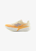 New Balance FUELCELL REBEL V5 - Road running shoes - calcium / gumdrop