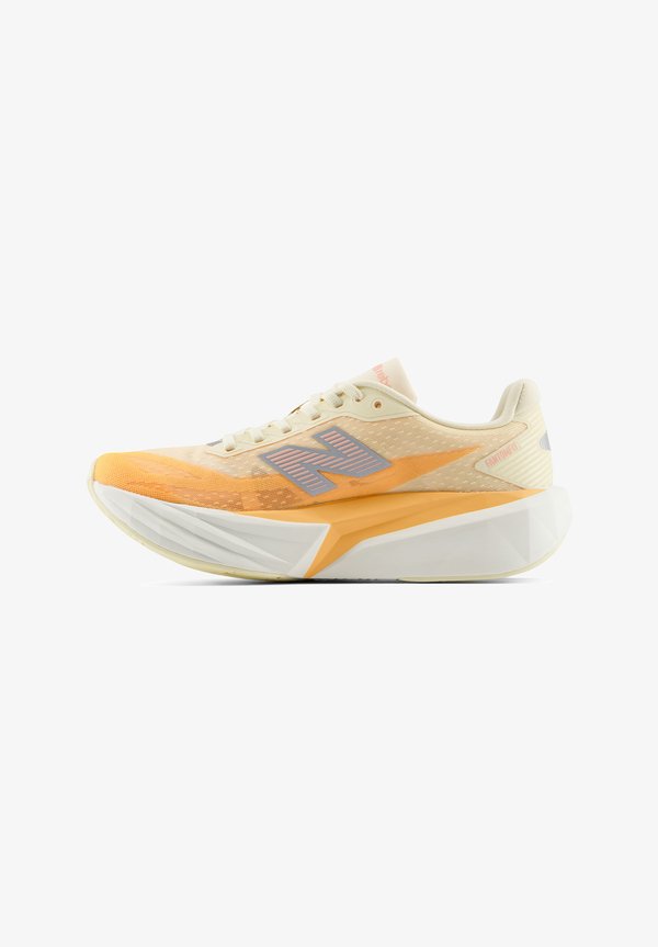 New Balance FUELCELL REBEL V5 - Road running shoes - calcium / gumdrop
