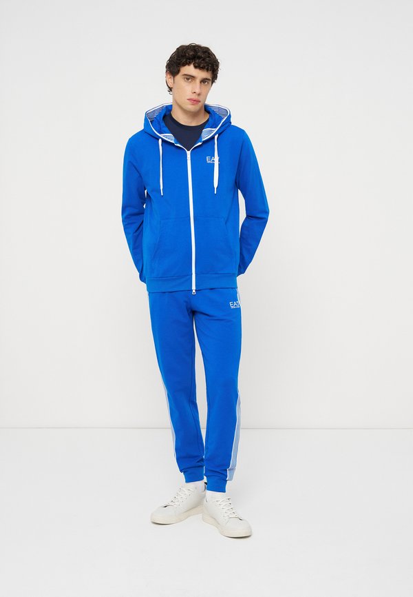 EA7 Emporio Armani