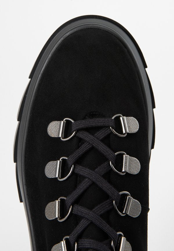 Stuart Weitzman NOHO