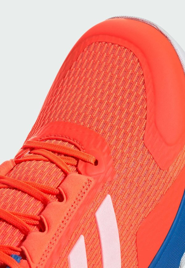 adidas Performance NOVAFLIGHT 2 M