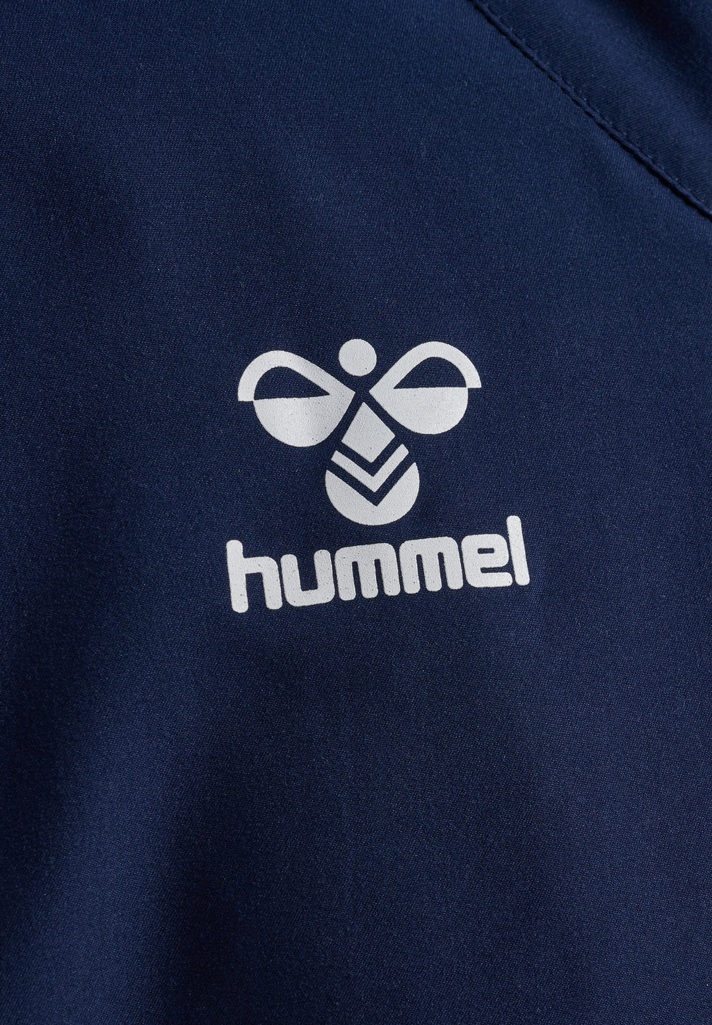 Hummel TRAVEL